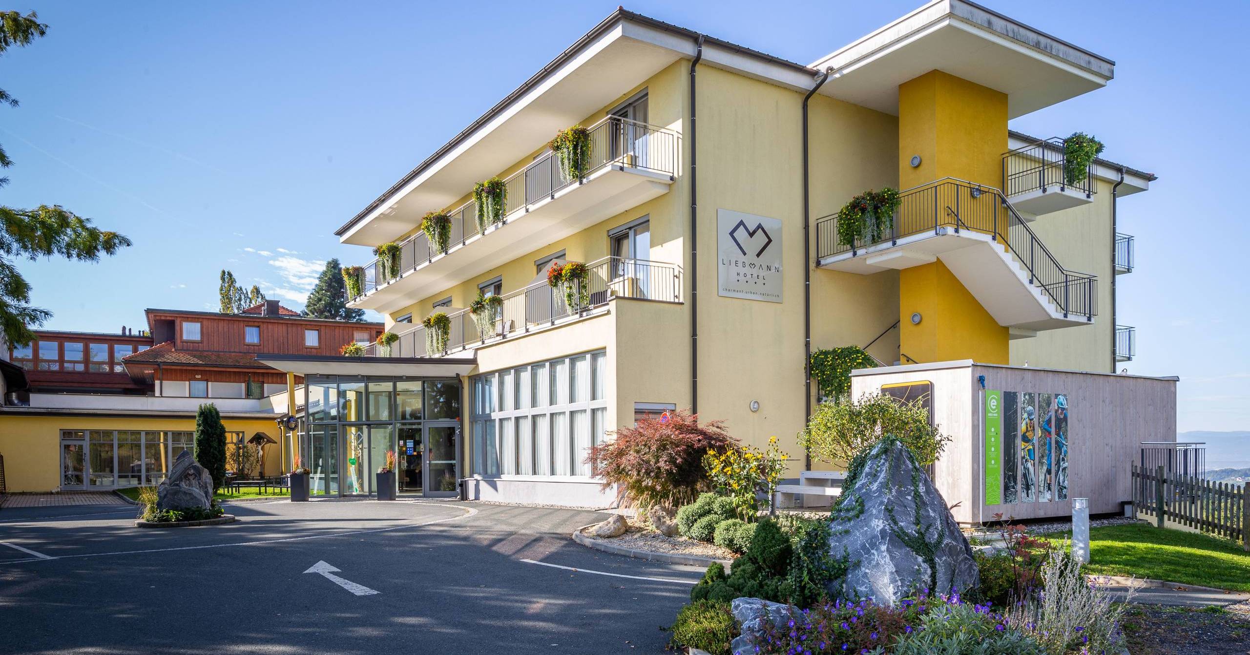 Aussenansicht vom 4* Hotel Liebmann in der Steiermark